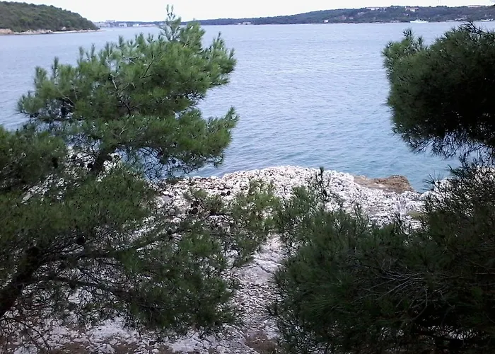 Adria 3*