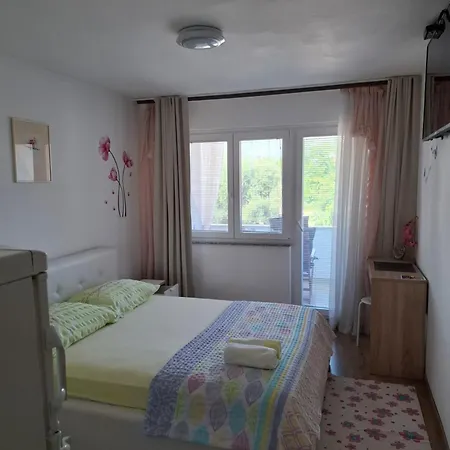 Guesthouse Adria 3* Pula