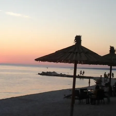 Guesthouse Adria 3* Pula