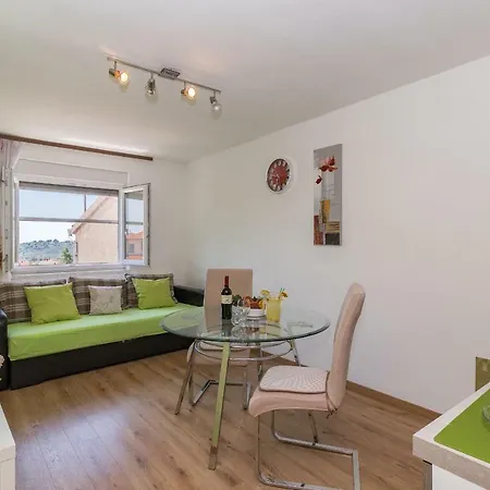 Guesthouse Adria 3*