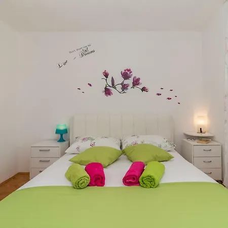Guesthouse Adria 3*
